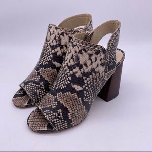Treasure Bond Peep toe block heel snakeskin size 7
